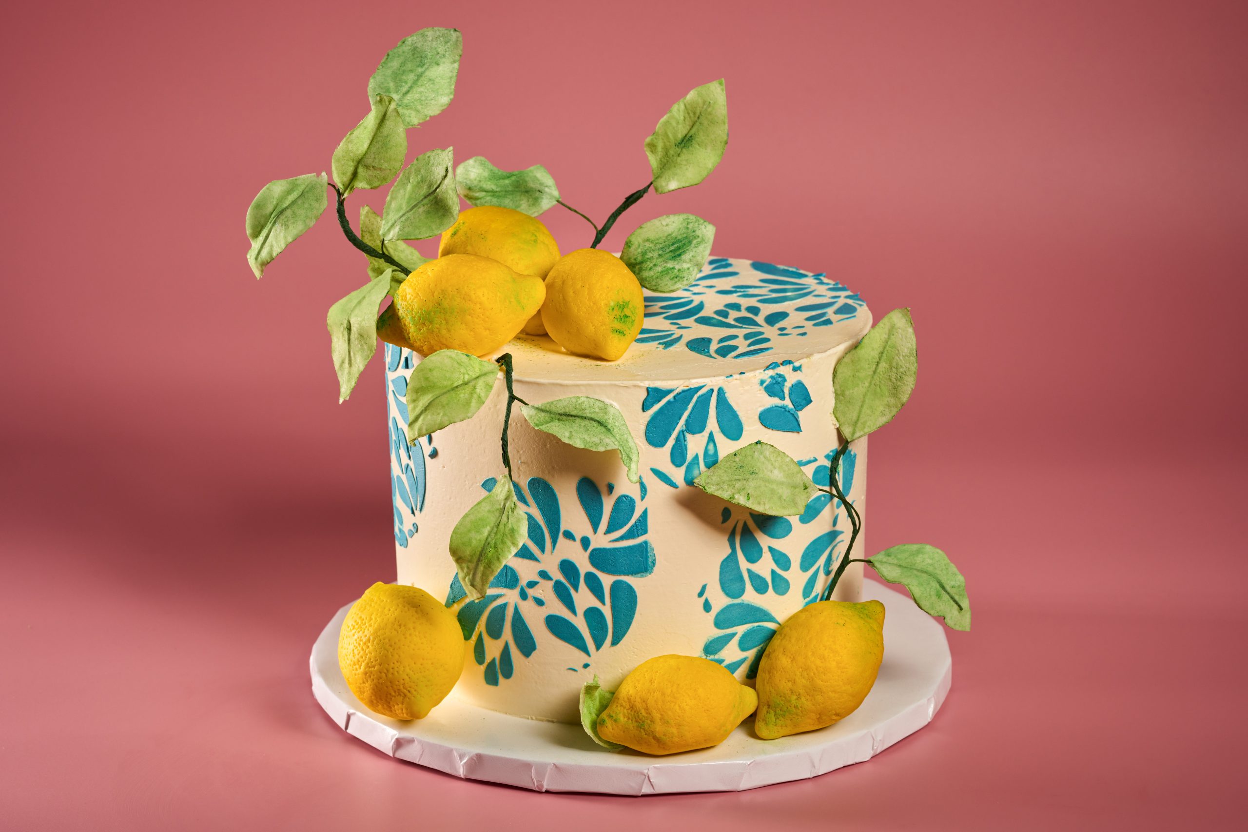 Tort Frutti - fistic și fructe (mango și căpșune)